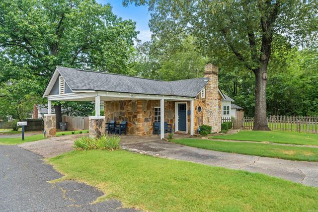 1061 Burchwood Bay Road, Hot Springs, AR 71913