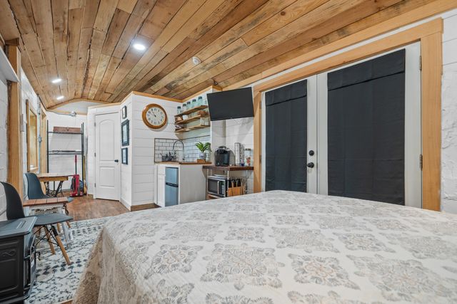 1061 Burchwood Bay Road, Hot Springs, AR 71913