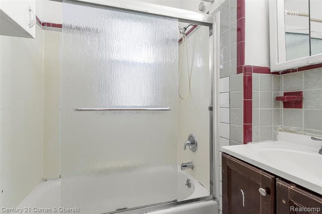 6559 Barrie Street, Dearborn, MI 48126