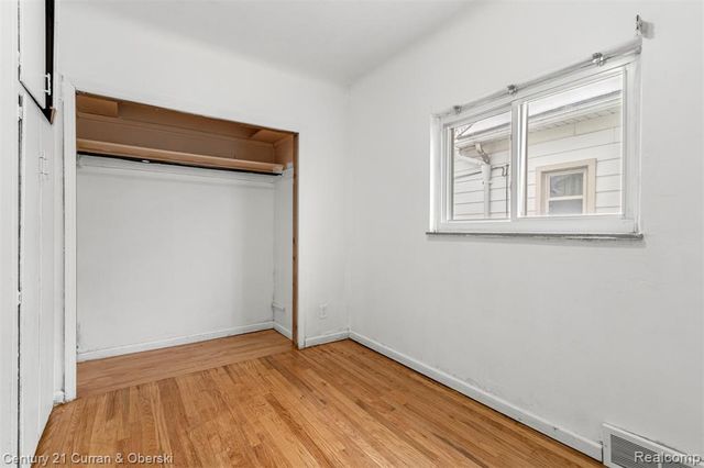 6559 Barrie Street, Dearborn, MI 48126