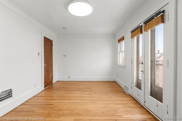 6559 Barrie Street, Dearborn, MI 48126