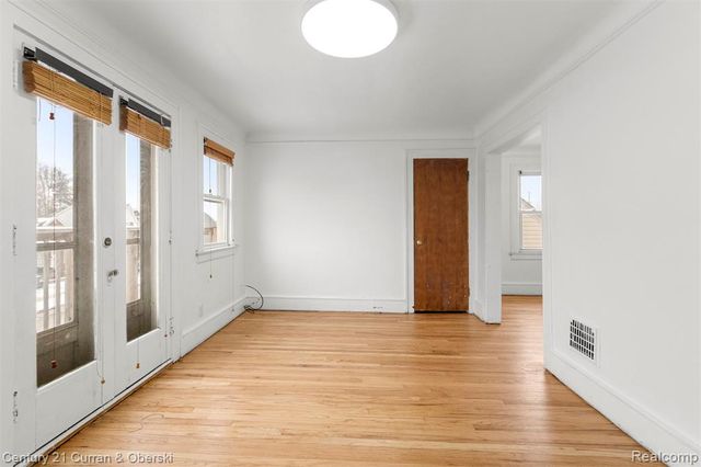 6559 Barrie Street, Dearborn, MI 48126