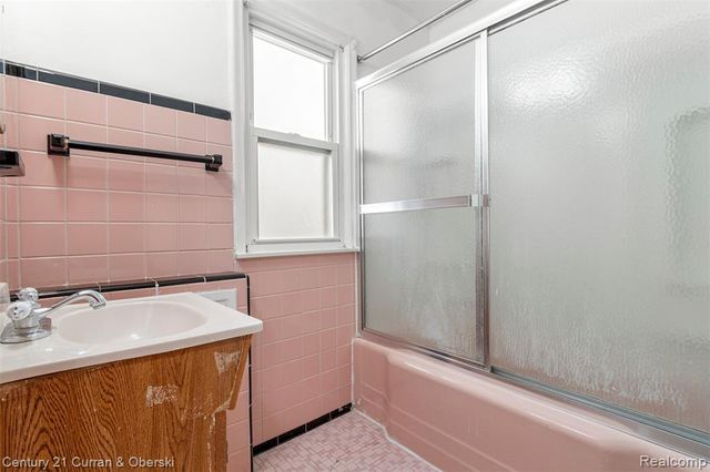 6559 Barrie Street, Dearborn, MI 48126