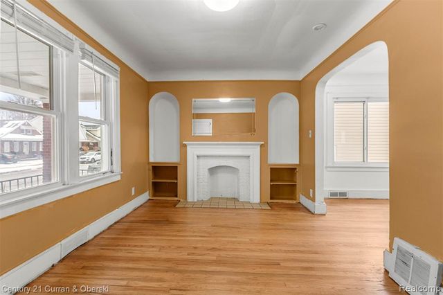 6559 Barrie Street, Dearborn, MI 48126