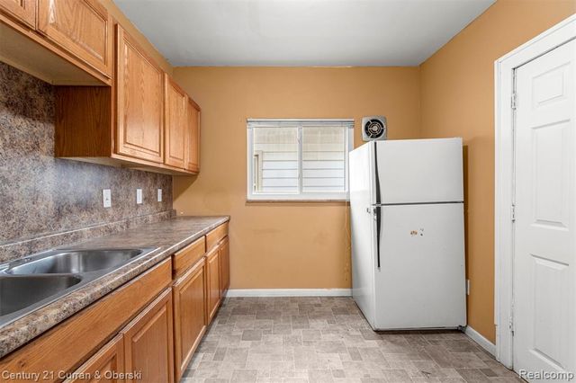 6559 Barrie Street, Dearborn, MI 48126