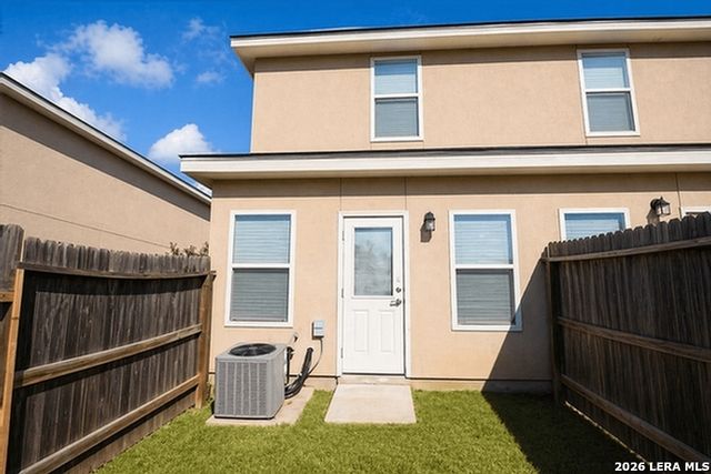 10719 MATHOM LNDG, Universal City, TX 78148