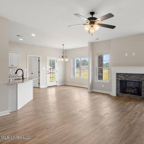 6441 River Lane, Walls, MS 38680