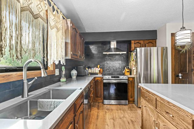 2101 26th Avenue S, Fargo, ND 58103