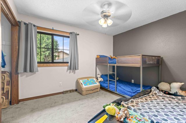 2101 26th Avenue S, Fargo, ND 58103