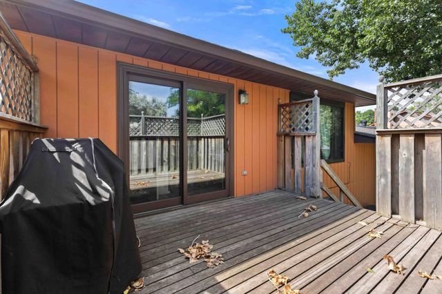 2101 26th Avenue S, Fargo, ND 58103