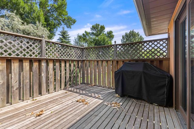2101 26th Avenue S, Fargo, ND 58103