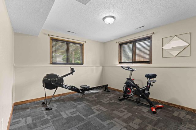 2101 26th Avenue S, Fargo, ND 58103