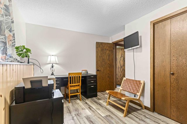 2101 26th Avenue S, Fargo, ND 58103