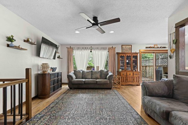 2101 26th Avenue S, Fargo, ND 58103