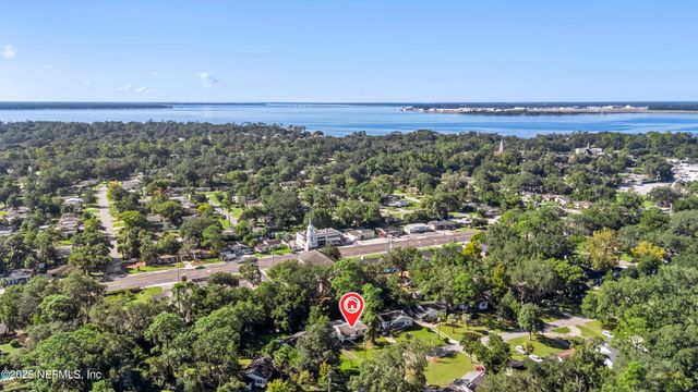 1972 LAKEWOOD Circle, Jacksonville, FL 32207