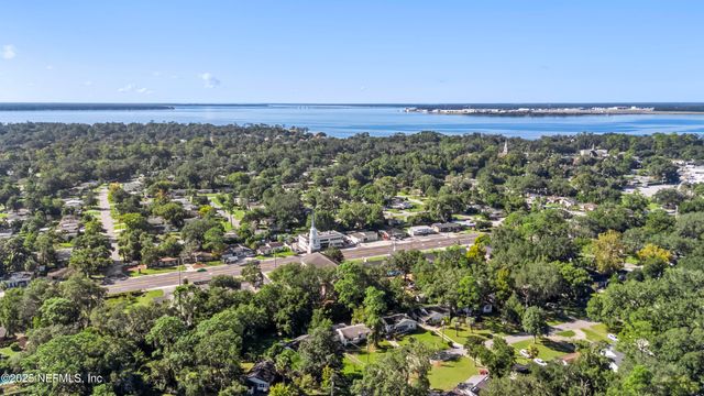 1972 LAKEWOOD Circle, Jacksonville, FL 32207