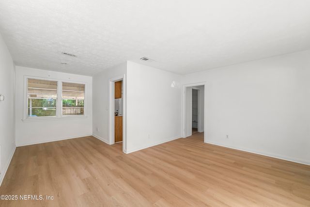 1972 LAKEWOOD Circle, Jacksonville, FL 32207