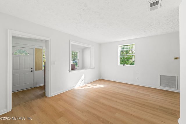 1972 LAKEWOOD Circle, Jacksonville, FL 32207