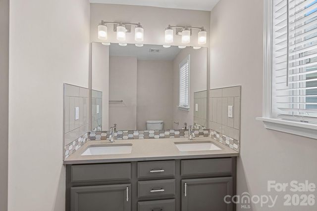 2632 Weddington Avenue, Charlotte, NC 28204
