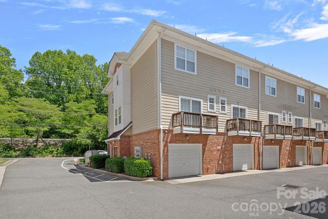 2632 Weddington Avenue, Charlotte, NC 28204
