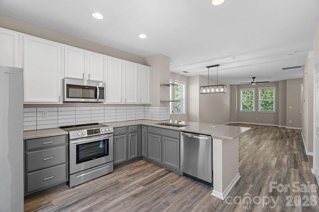 2632 Weddington Avenue, Charlotte, NC 28204