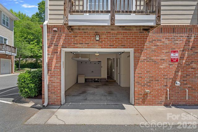 2632 Weddington Avenue, Charlotte, NC 28204