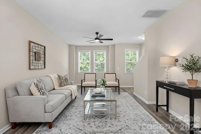 2632 Weddington Avenue, Charlotte, NC 28204