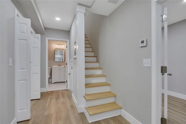 202 Oakcliff Court NW, Atlanta, GA 30331