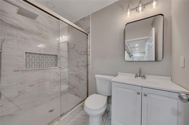 202 Oakcliff Court NW, Atlanta, GA 30331