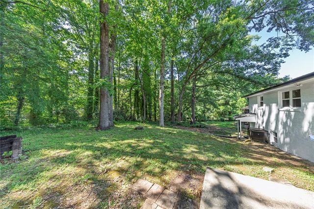 202 Oakcliff Court NW, Atlanta, GA 30331