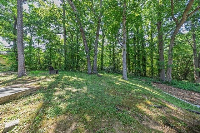 202 Oakcliff Court NW, Atlanta, GA 30331