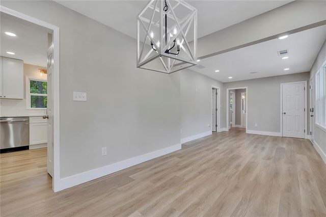 202 Oakcliff Court NW, Atlanta, GA 30331
