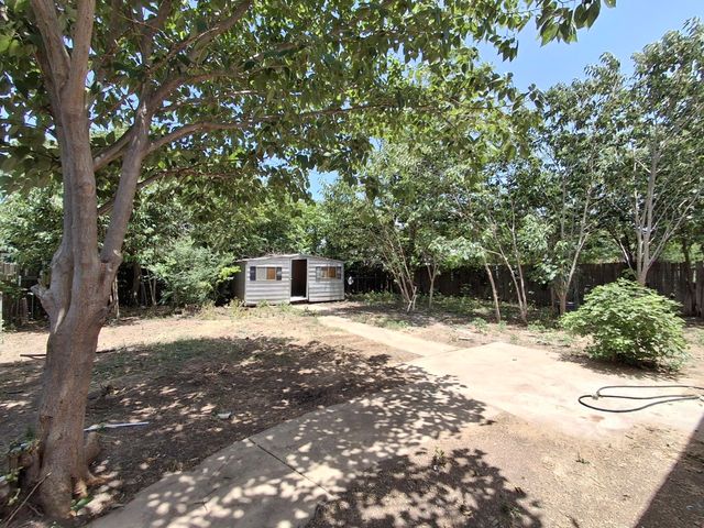 2707 Engle Avenue, Dallas, TX 75233