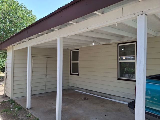 2707 Engle Avenue, Dallas, TX 75233