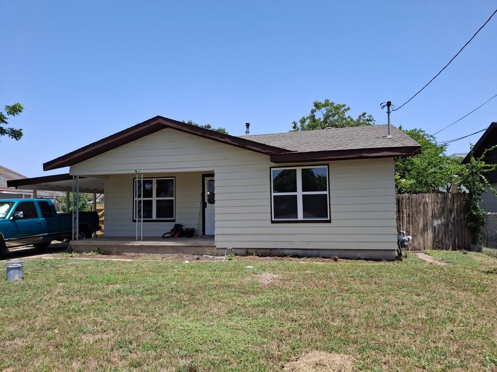 2707 Engle Avenue, Dallas, TX 75233