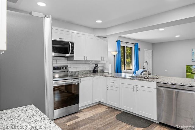 27216 Shiawassee Road, Southfield, MI 48033