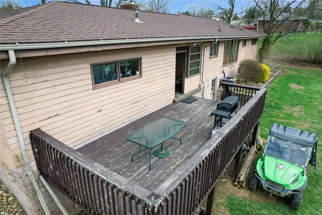 128 Shanahan Rd, Center Twp, PA 16001