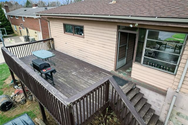 128 Shanahan Rd, Center Twp, PA 16001