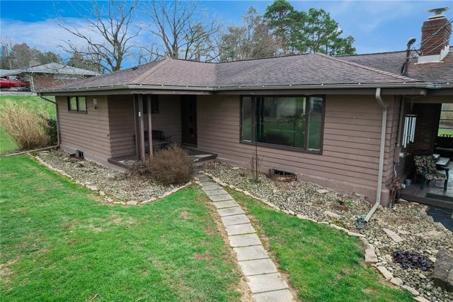 128 Shanahan Rd, Center Twp, PA 16001