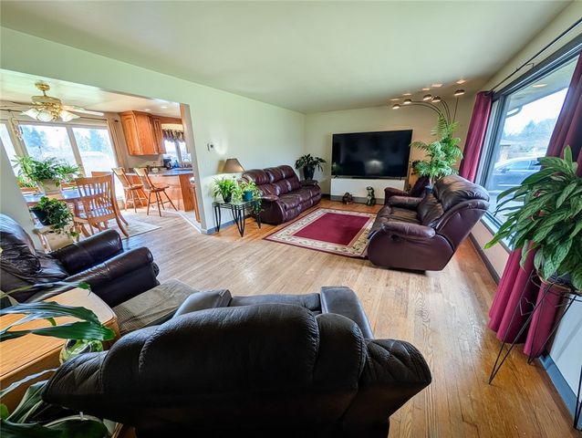 128 Shanahan Rd, Center Twp, PA 16001