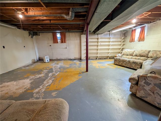 128 Shanahan Rd, Center Twp, PA 16001