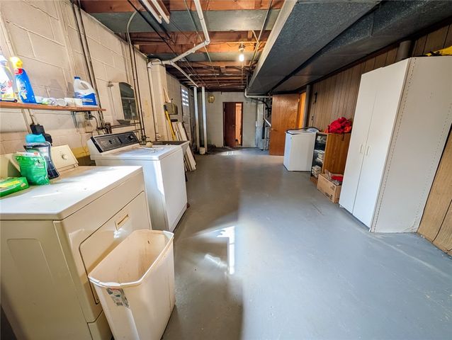 128 Shanahan Rd, Center Twp, PA 16001