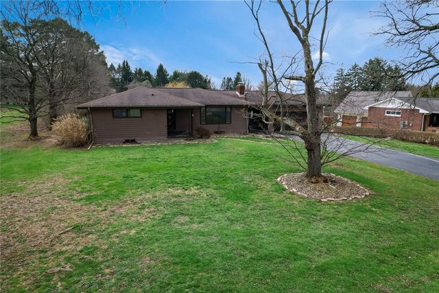 128 Shanahan Rd, Center Twp, PA 16001