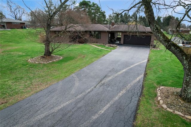 128 Shanahan Rd, Center Twp, PA 16001