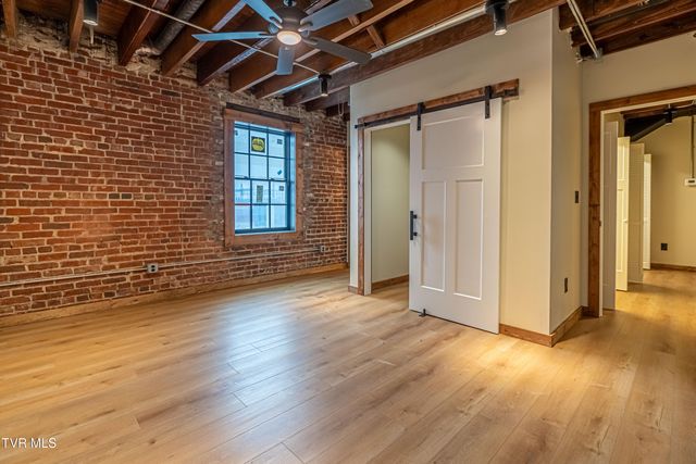 453 East Main Street 500, Kingsport, TN 37660