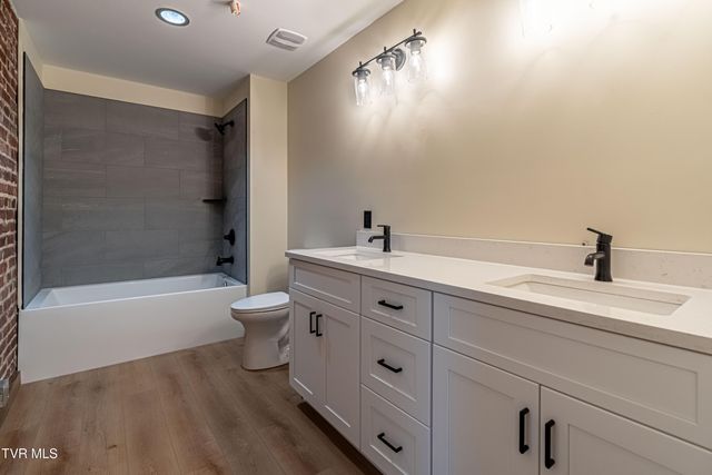 453 East Main Street 500, Kingsport, TN 37660