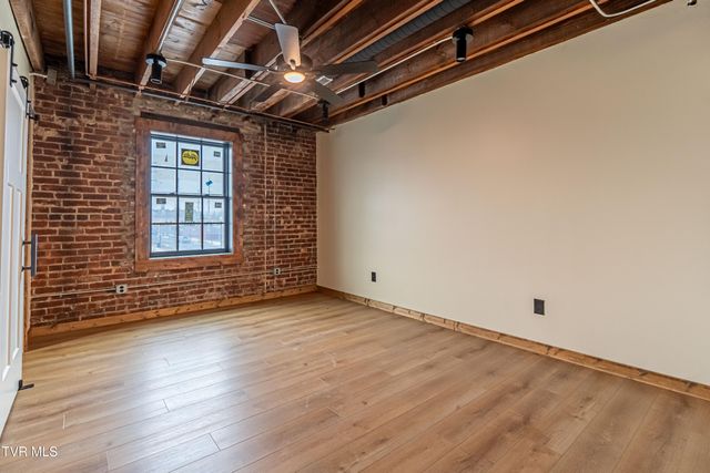 453 East Main Street 500, Kingsport, TN 37660