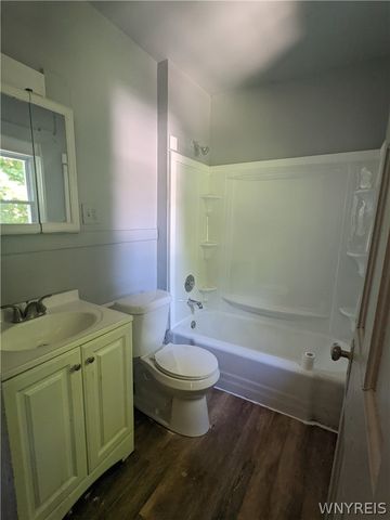 1 Bewley Parkway, Lockport City, NY 14094