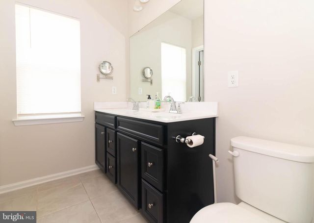 31 ROUNDSTONE RUN, Swedesboro, NJ 08085