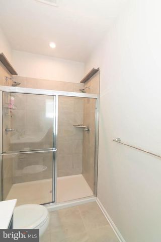 31 ROUNDSTONE RUN, Swedesboro, NJ 08085